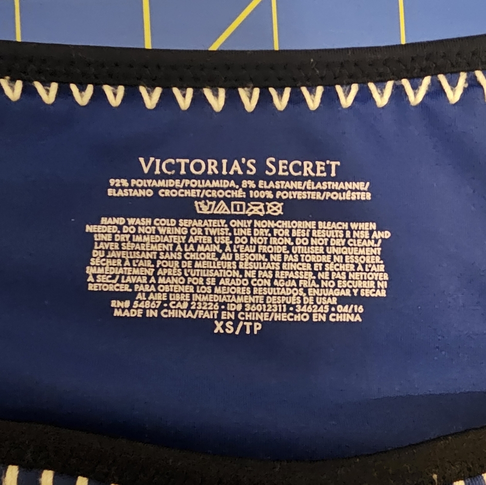 Victoria's Secret Crochet Bikini Bottom, Size XS - Picture 5 of 5